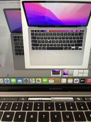MacBook Pro 13,3 με καινούρια μπαταρία