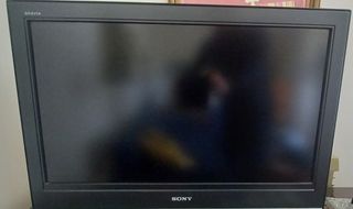 Πωλείται SOΝY BRAVIA  LCD τηλεόραση χωρίς ενσωματωμένο αποκωδικοποιητη. Πωλείται με τηλεχειριστήριο το καλώδιο και τον εξωτερικό αποκωδικοποιητη του.