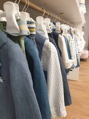 Πωλείται STOCK εμπόρευμα παιδικών-βρεφικών ενδυμάτων επώνυμων Brands