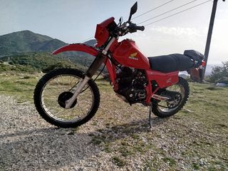 Honda XL 250 1983-thumb-1
