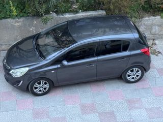 Opel Corsa 2011-thumb-1