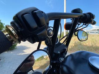 Harley Davidson Iron 883 2010 Black edition-thumb-18