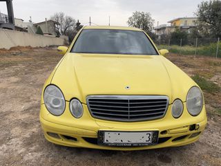 Mercedes-Benz E 220 2003-thumb-1