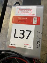 Toyota 2015 SWE200D-thumb-9