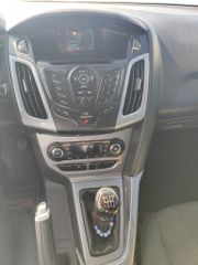 Ford Focus 2014-thumb-4