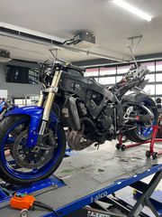 Suzuki GSX-R 600 '07-thumb-1