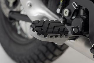 SW-MOTECH ION αναδιπλούμενα μαρσπιέ για BMW R1200/1250 – Ανοξείδωτο ατσάλι-thumb-2