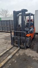 Toyota 1999 02-7FGF30-thumb-1