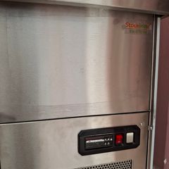 Πόστο τυλιχτή, βιτρίνα ψυχόμενη 185*70*85/125 εκ, με 2 πόρτες, πάσο και θέσεις για GN, συντήρηση.  ΕΙΔΙΚΕΣ ΚΑΤΑΣΚΕΥΕΣ STOCKINOX - ΖΗΤΗΣΤΕ ΜΑΣ ΠΡΟΣΦΟΡΑ!-thumb-20