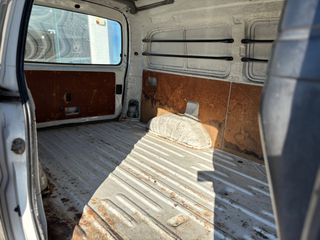 Hyundai H-1 2000-thumb-9