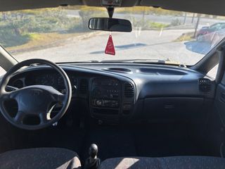 Hyundai H-1 2000-thumb-14