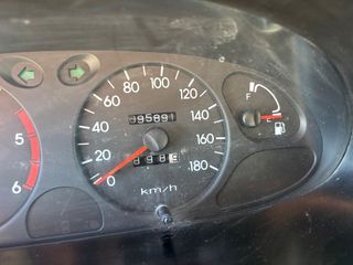 Hyundai H-1 2000-thumb-16
