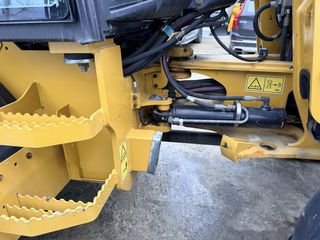Φορτωτής Με Λάστιχα CAT 2020 908M-thumb-11