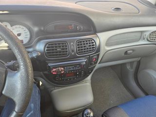 Renault Scenic 2003 RX4-thumb-2