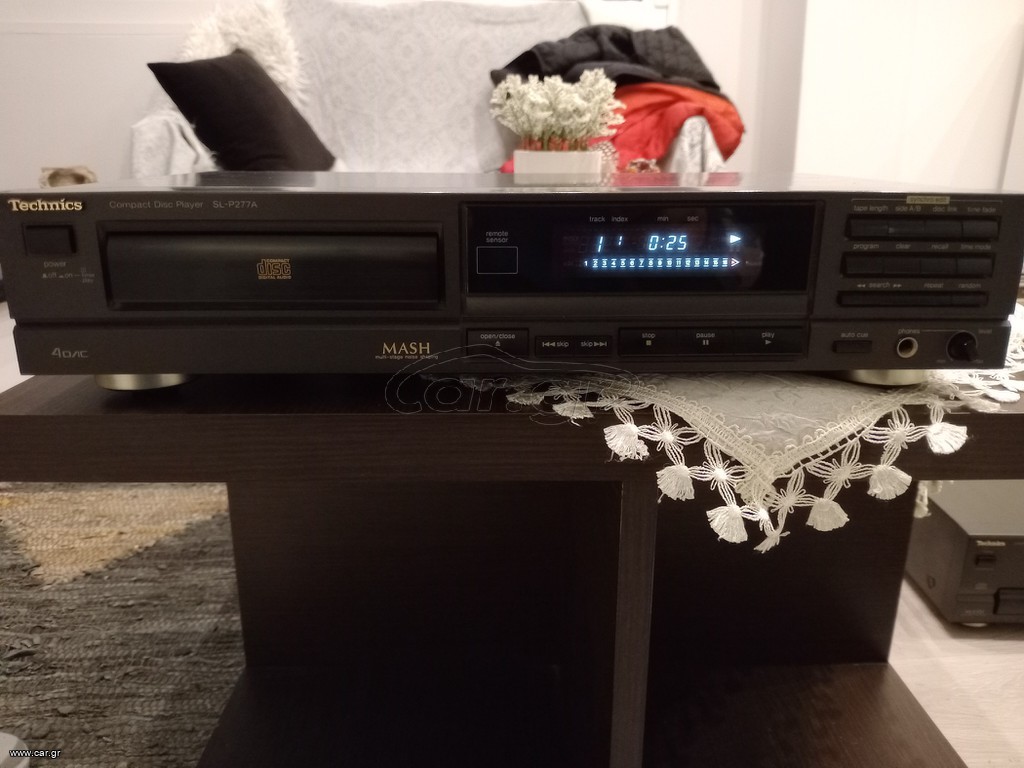 TECHNICS COMPACT DISK PLAYER SL-P277A