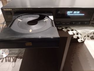 TECHNICS COMPACT DISK PLAYER SL-P277A-thumb-2