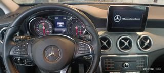 Mercedes-Benz GLA 180 2018 D URBAN-thumb-13