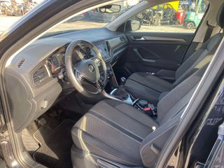 Volkswagen T-Roc 2018 2018-thumb-12