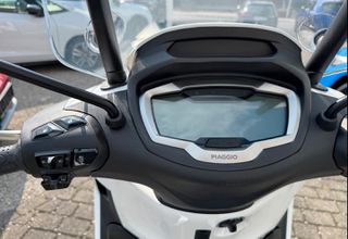 Piaggio Beverly 400 2026 EURO 5 35HP 4 ΕΤΗ ΕΓΓΥΗΣΗ ΔΩΡΕΑΝ-thumb-3