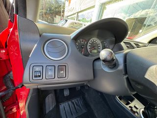 Suzuki Swift 2005-thumb-13