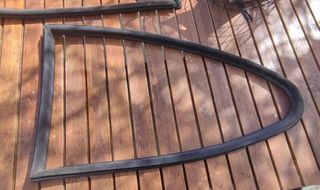 Τσιμούχες παραθύρων πίσω για BMW E46 coupe δεξιά και αριστερή