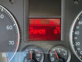 Volkswagen Golf 2000-thumb-3
