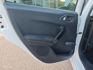Peugeot 208 2016 Ελληνικής Αντιπροσωπείας-thumb-26