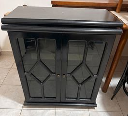 ΕΠΙΠΛΟ ΤΗΛΕΟΡΑΣΗΣ ΜΕ ΒΙΤΡΙΝΑ