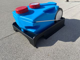 Δεξαμενή νερού με βαση