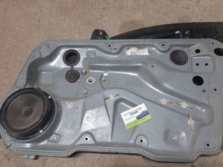 Εμπρός δεξίς γρύλος συνοδηγού μαζί με τζάμι golf 4 τετράπορτο