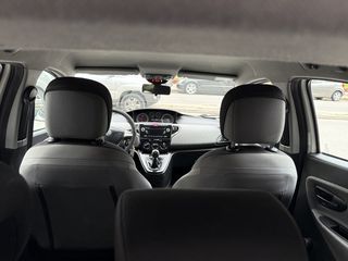 Lancia Ypsilon 2013 1.3 MULTIJET DIESEL-thumb-10