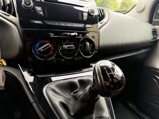 Lancia Ypsilon 2013 1.3 MULTIJET DIESEL-thumb-11