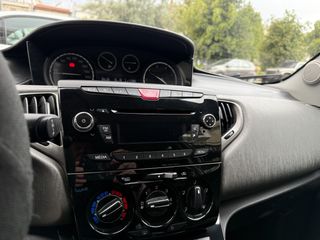 Lancia Ypsilon 2013 1.3 MULTIJET DIESEL-thumb-12