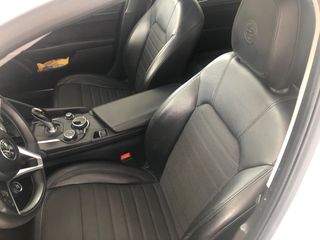 Alfa Romeo Giulia 2016-thumb-4