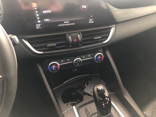 Alfa Romeo Giulia 2016-thumb-5