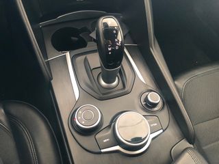 Alfa Romeo Giulia 2016-thumb-6