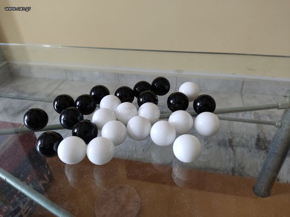 ΣΕΤ ΔΙΑΚΟΣΜΗΤΙΚΩΝ ΣΦΑΙΡΙΔΙΩΝ ΜΑΡΜΑΡΟΥ ΛΕΥΚΑ ΚΑΙ ΜΑΥΡΑ - 26 ΤΕΜ