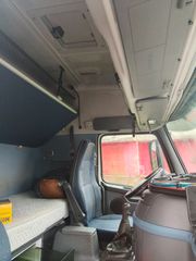 Volvo 2009 FH13-thumb-6