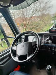 Volvo 2009 FH13-thumb-10