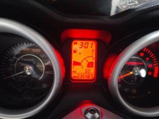 Yamaha XMAX 250 2010-thumb-2