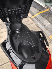 Yamaha XMAX 250 2010-thumb-8