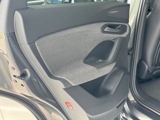 Audi Q6 e-tron 2026 quattro-thumb-6
