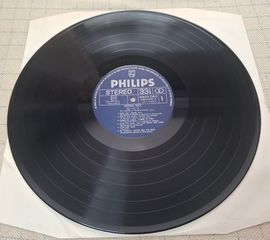 Βίκυ – Μόνο Εσύ LP-thumb-3
