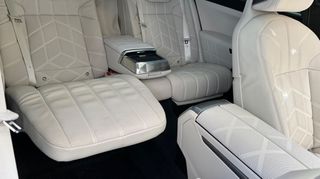Bmw i7 2024 Bmw i7 M70 xDrive Sedan Series	G70 Bosganas-thumb-17