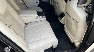 Bmw i7 2024 Bmw i7 M70 xDrive Sedan Series	G70 Bosganas-thumb-18