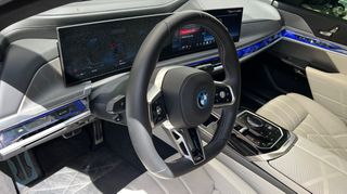 Bmw i7 2024 Bmw i7 M70 xDrive Sedan Series	G70 Bosganas-thumb-25