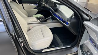 Bmw i7 2024 Bmw i7 M70 xDrive Sedan Series	G70 Bosganas-thumb-26