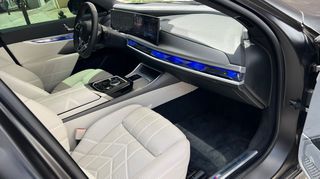 Bmw i7 2024 Bmw i7 M70 xDrive Sedan Series	G70 Bosganas-thumb-27
