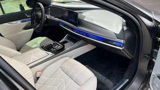 Bmw i7 2024 Bmw i7 M70 xDrive Sedan Series	G70 Bosganas-thumb-30