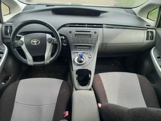 Toyota Prius 2010 1.8 HYBRID-thumb-6